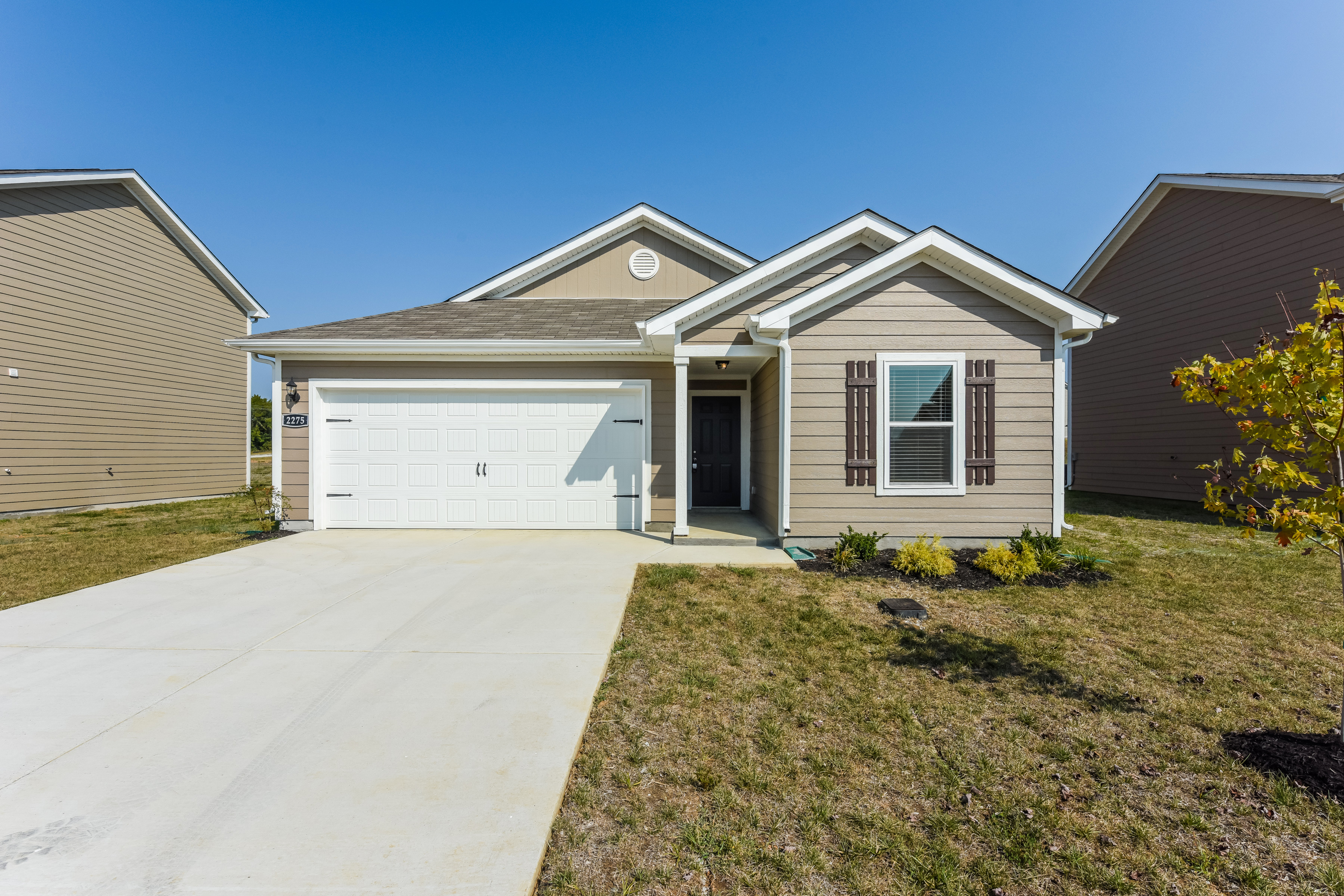 2275 Worker Bee Dr Columbia, TN 38401